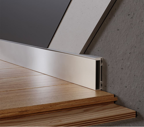 Aluminium Skirting Board ALU-S6015AL Flush with the wall with MDF veneer oak insert 